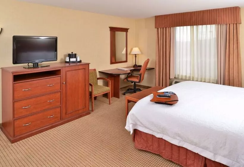هتل Hampton Inn Rock Springs