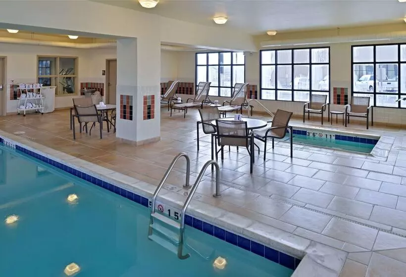 هتل Hampton Inn Rock Springs