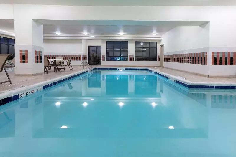 هتل Hampton Inn Rock Springs