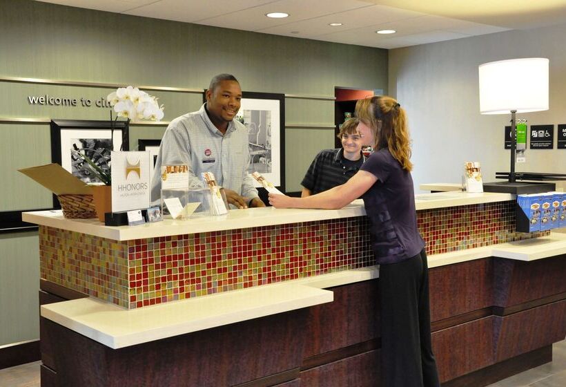 فندق Hampton Inn & Suites Cincinnati/uptownuniversity Area