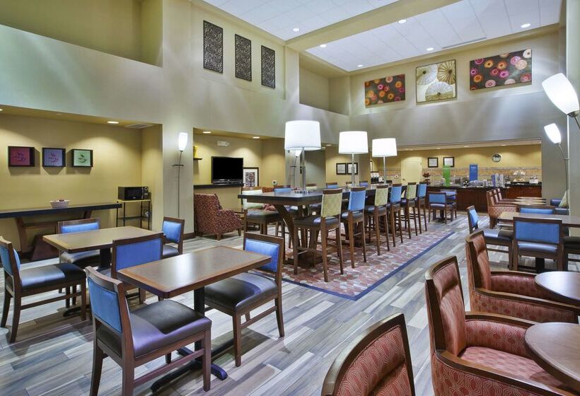 בית מלון כפרי Hampton Inn & Suites Wichita Northeast