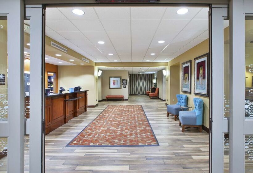 בית מלון כפרי Hampton Inn & Suites Wichita Northeast
