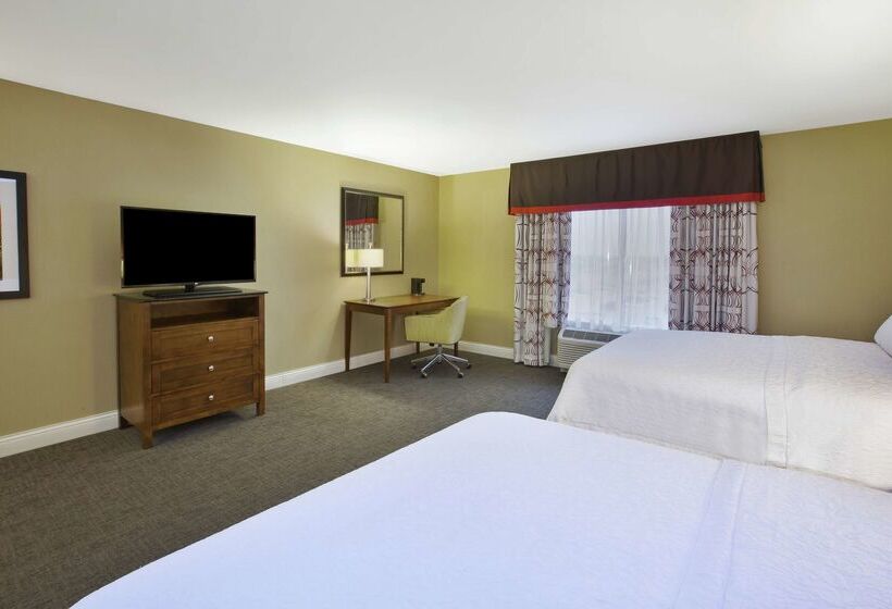 בית מלון כפרי Hampton Inn & Suites Wichita Northeast