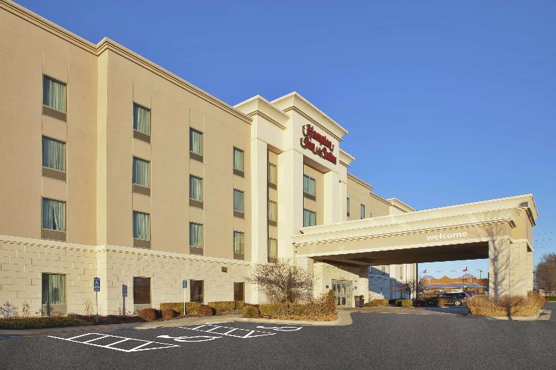 בית מלון כפרי Hampton Inn & Suites Wichita Northeast