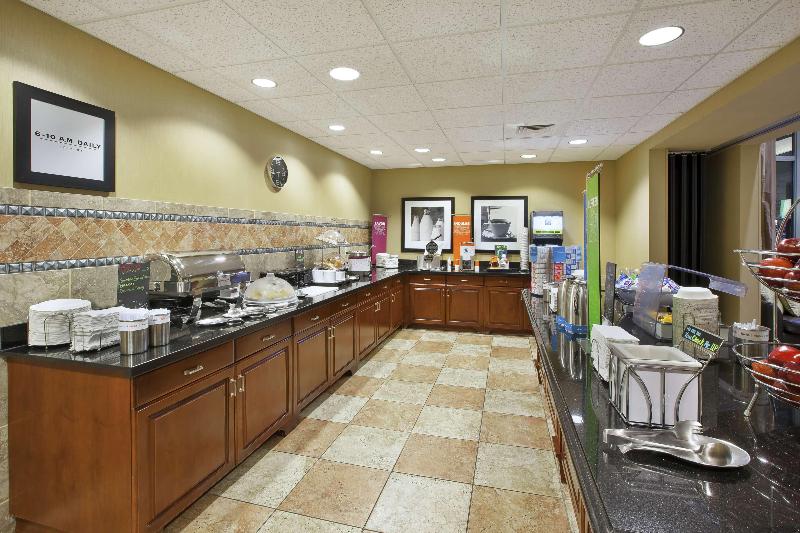 בית מלון כפרי Hampton Inn & Suites Wichita Northeast