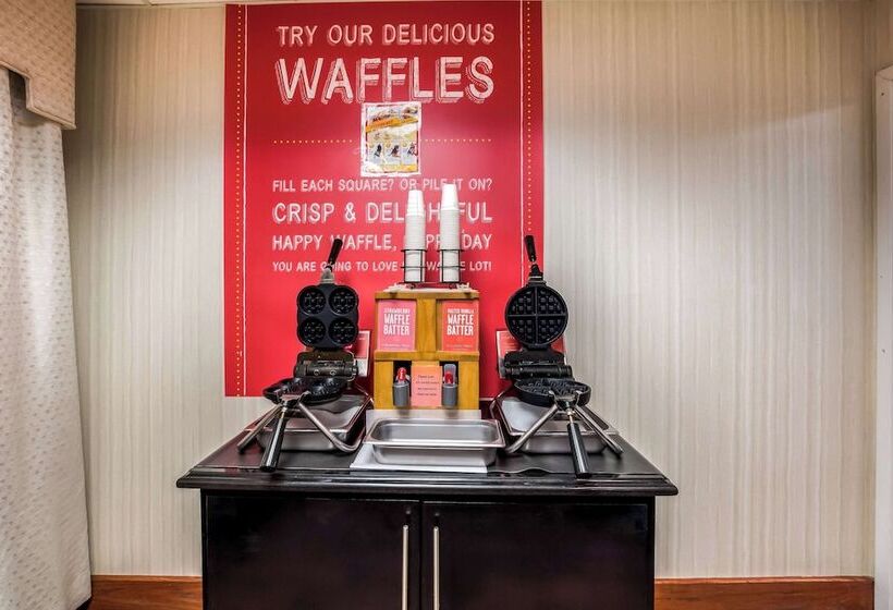 Отель Hampton Inn Winter Haven