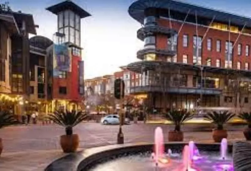 ホテル Holiday Inn Johannesburg Rosebank, An Ihg
