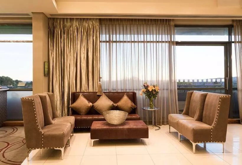 ホテル Holiday Inn Johannesburg Rosebank, An Ihg