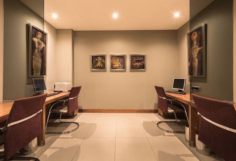 فندق Holiday Inn Johannesburg Rosebank, An Ihg