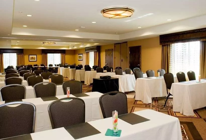 هتل Homewood Suites By Hilton Bozeman