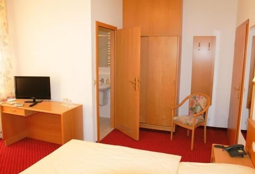 בית מלון כפרי Pension Kaden