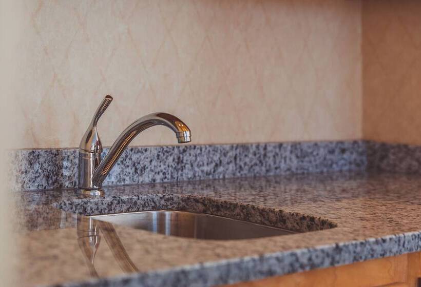 فندق The Parkview