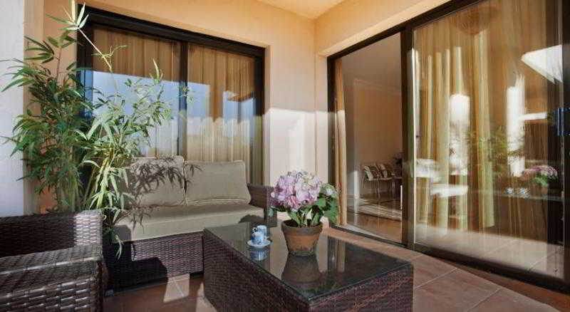 Roda Golf Apartment Complex