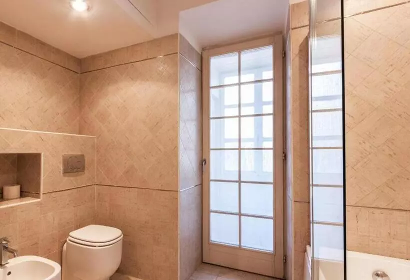 פונדק La Piccola Maison