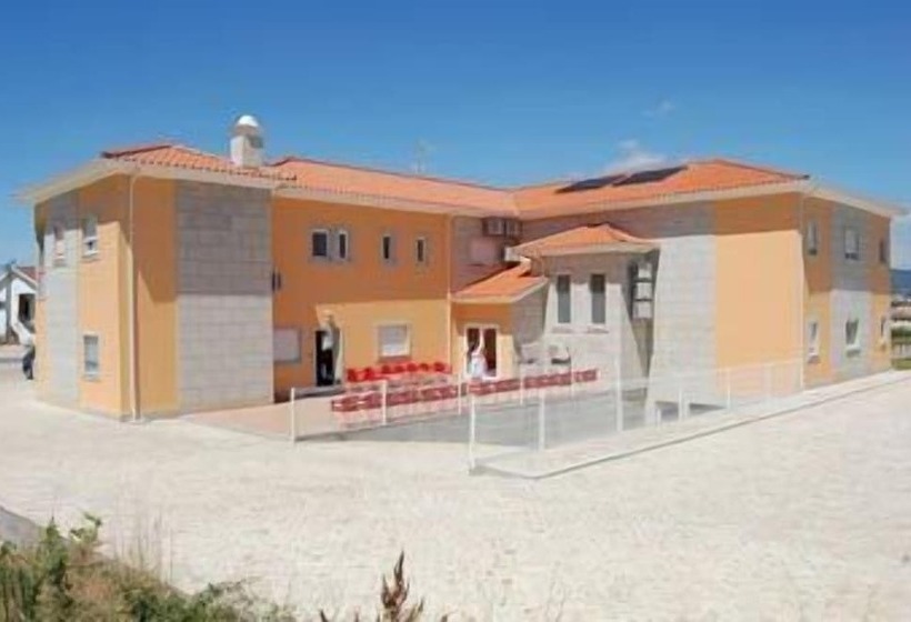 בית מלון כפרי Encostas De Nantes