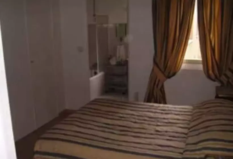 Отель La Clé Du Sud