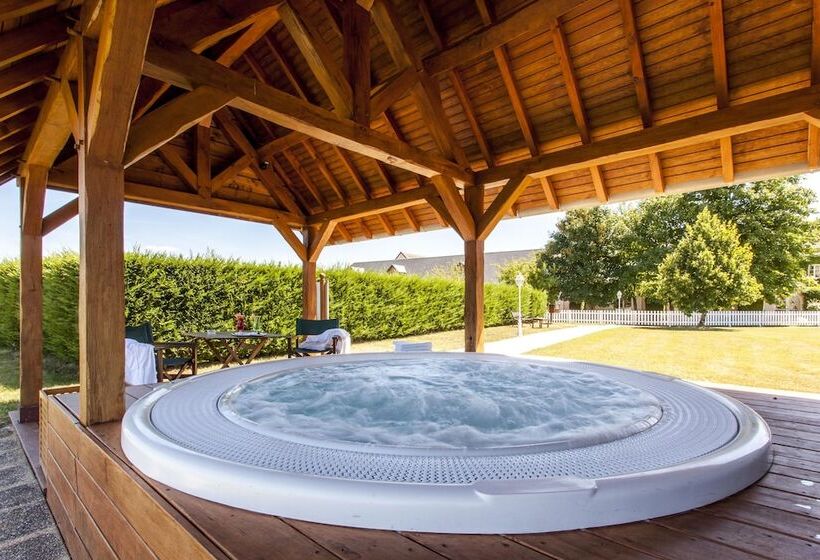 ホテル Logis Le Fleuray