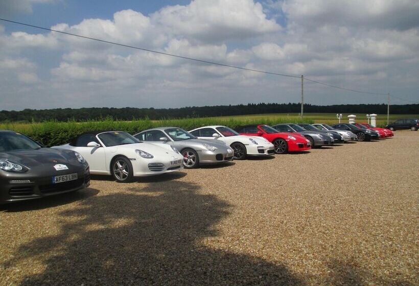 ホテル Logis Le Fleuray