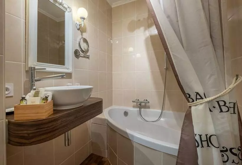 ホテル Logis Le Fleuray