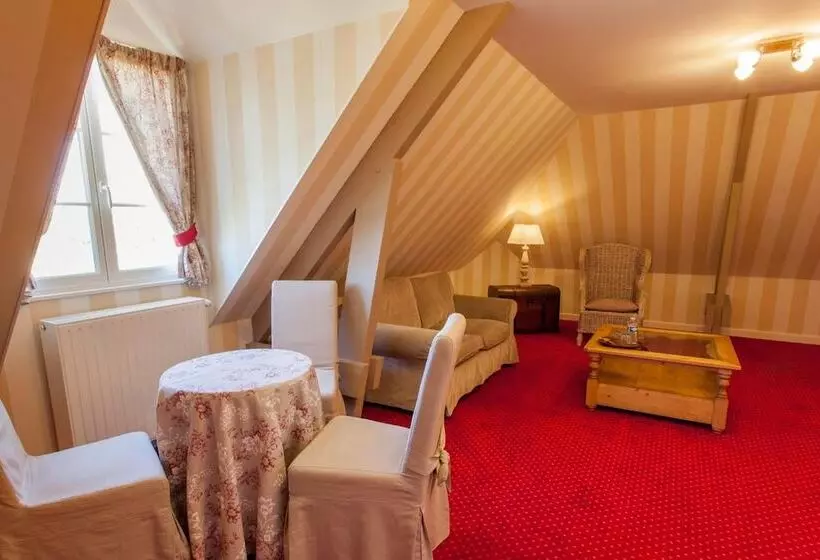 ホテル Logis Le Fleuray