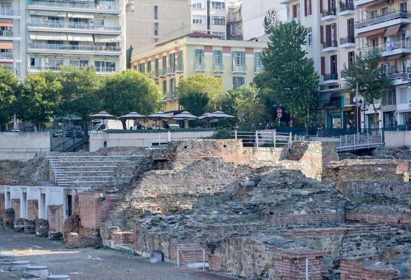 هتل Orestias Kastorias