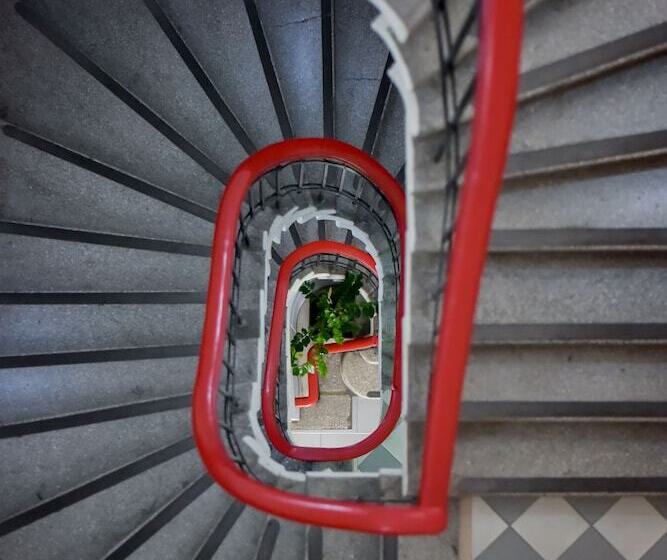 هتل Orestias Kastorias