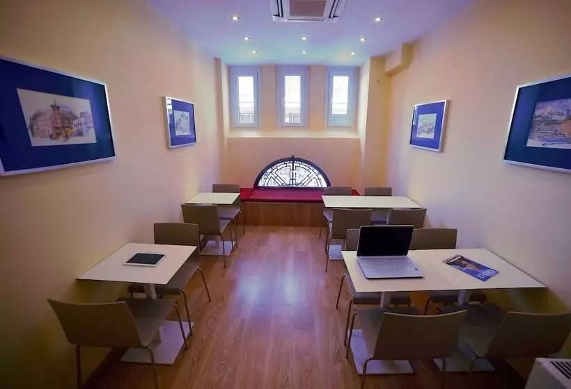 Hotel Orestias Kastorias