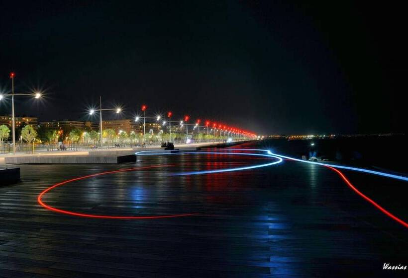 هتل Orestias Kastorias