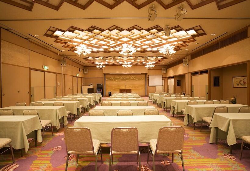 Otel Yunogo Onsen Chikutei