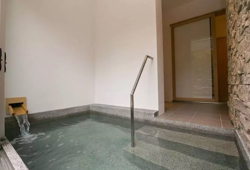 Отель Yunogo Onsen Chikutei