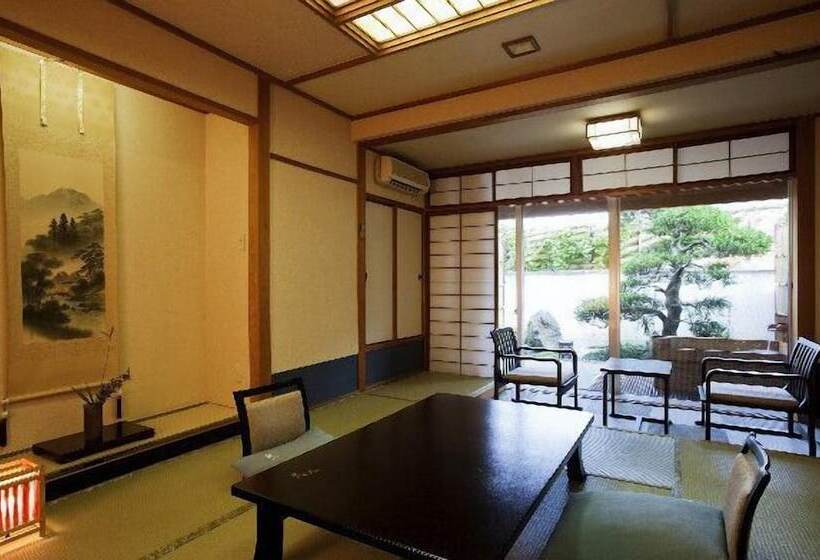 Otel Yunogo Onsen Chikutei