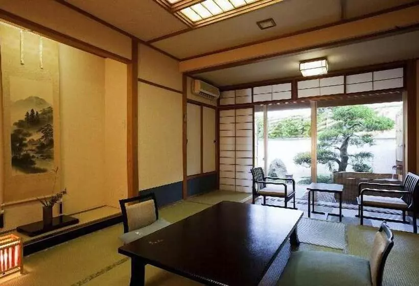 Отель Yunogo Onsen Chikutei