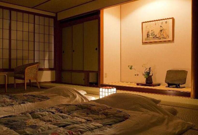 Otel Yunogo Onsen Chikutei