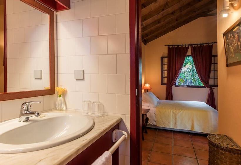 Pestana Quinta Do Arco Nature & Rose Garden