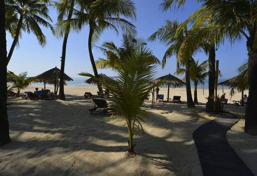 Bayview  The Beach Resort