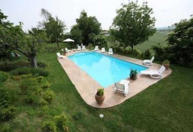 مبيت وإفطار Relais I Castagnoni