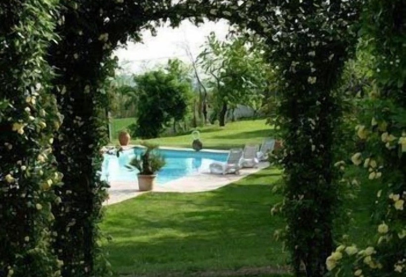 مبيت وإفطار Relais I Castagnoni