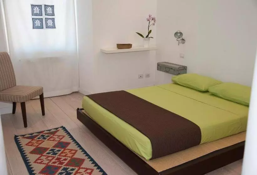 簡易ホテル Center 2 Rooms B&b