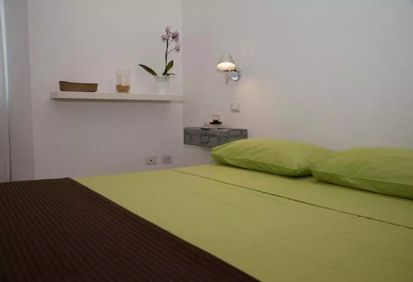 簡易ホテル Center 2 Rooms B&b