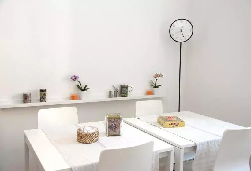 簡易ホテル Center 2 Rooms B&b