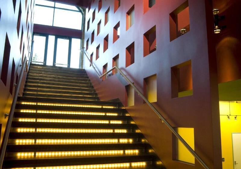 בית מלון כפרי Aloft Dallas Downtown