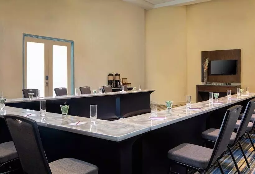 Szálloda Aloft Dallas Downtown