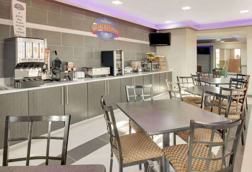 בית מלון כפרי Baymont By Wyndham Terrell