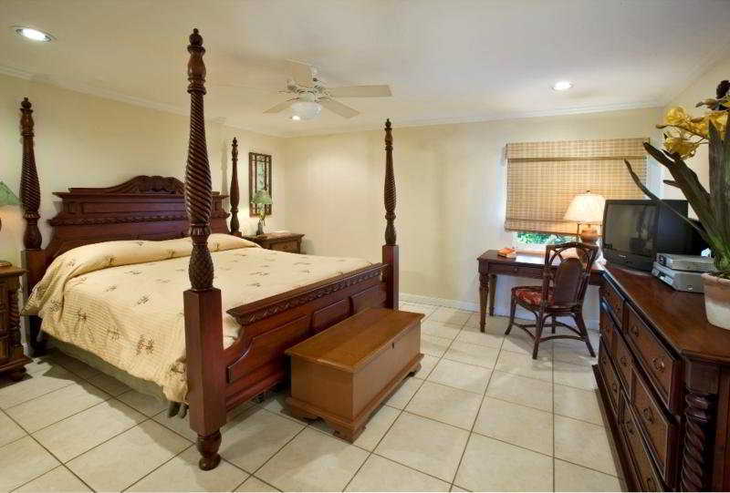 هتل Crystal Cove Villas Sapphire Beach