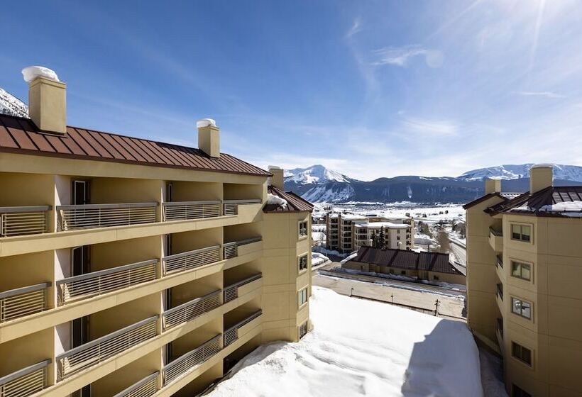 Elevation Hotel & Spa