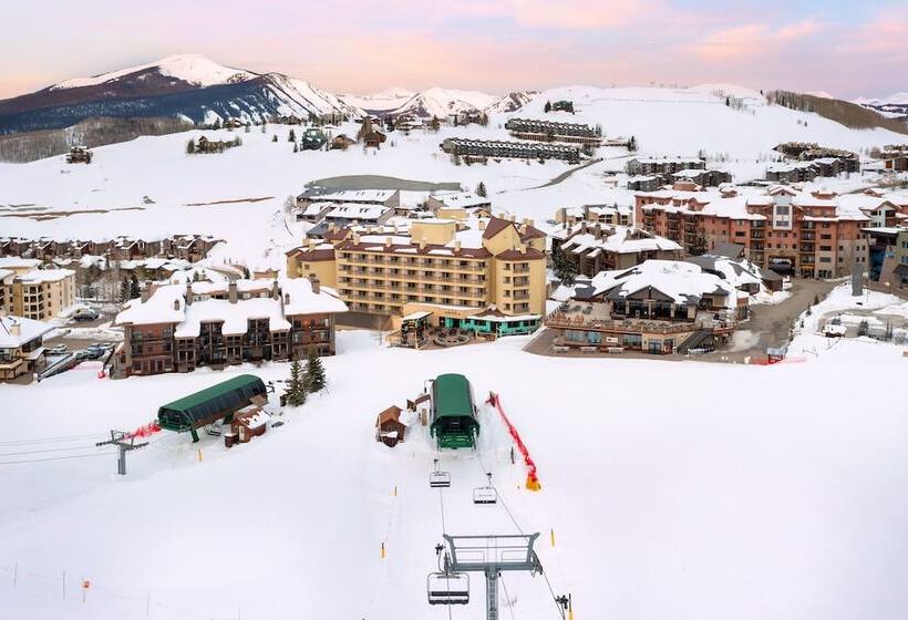 Elevation Hotel & Spa