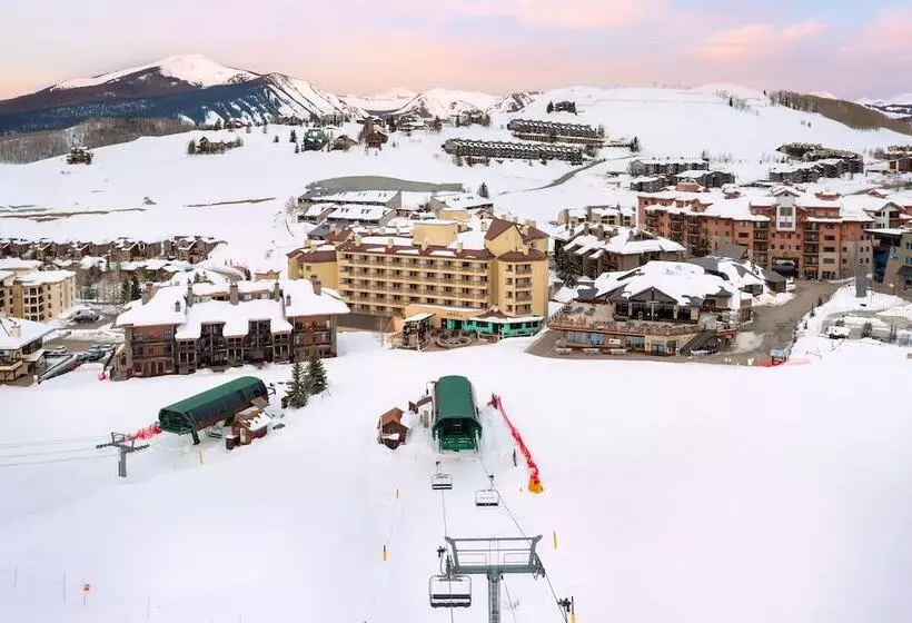 Elevation Hotel & Spa