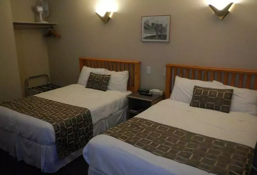 ホテル Fernie Slopeside Lodge