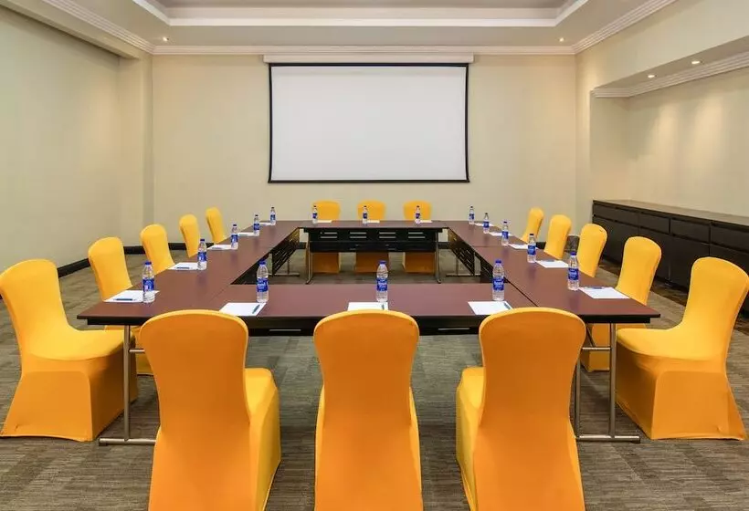 هتل Four Points By Sheraton Lagos