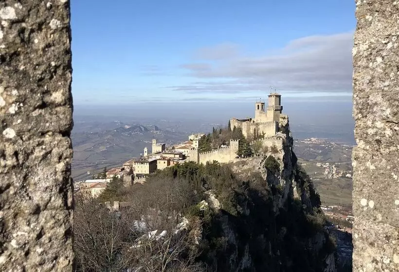 هتل Garden Village San Marino